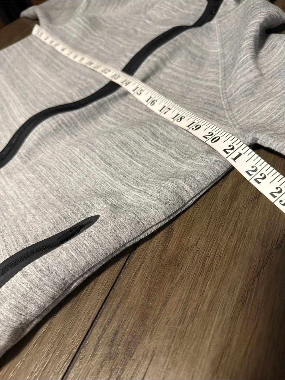 Nike Women's Light Gray Heathered Full-Zip Hooded Cape Hi-low Jacket size Medium